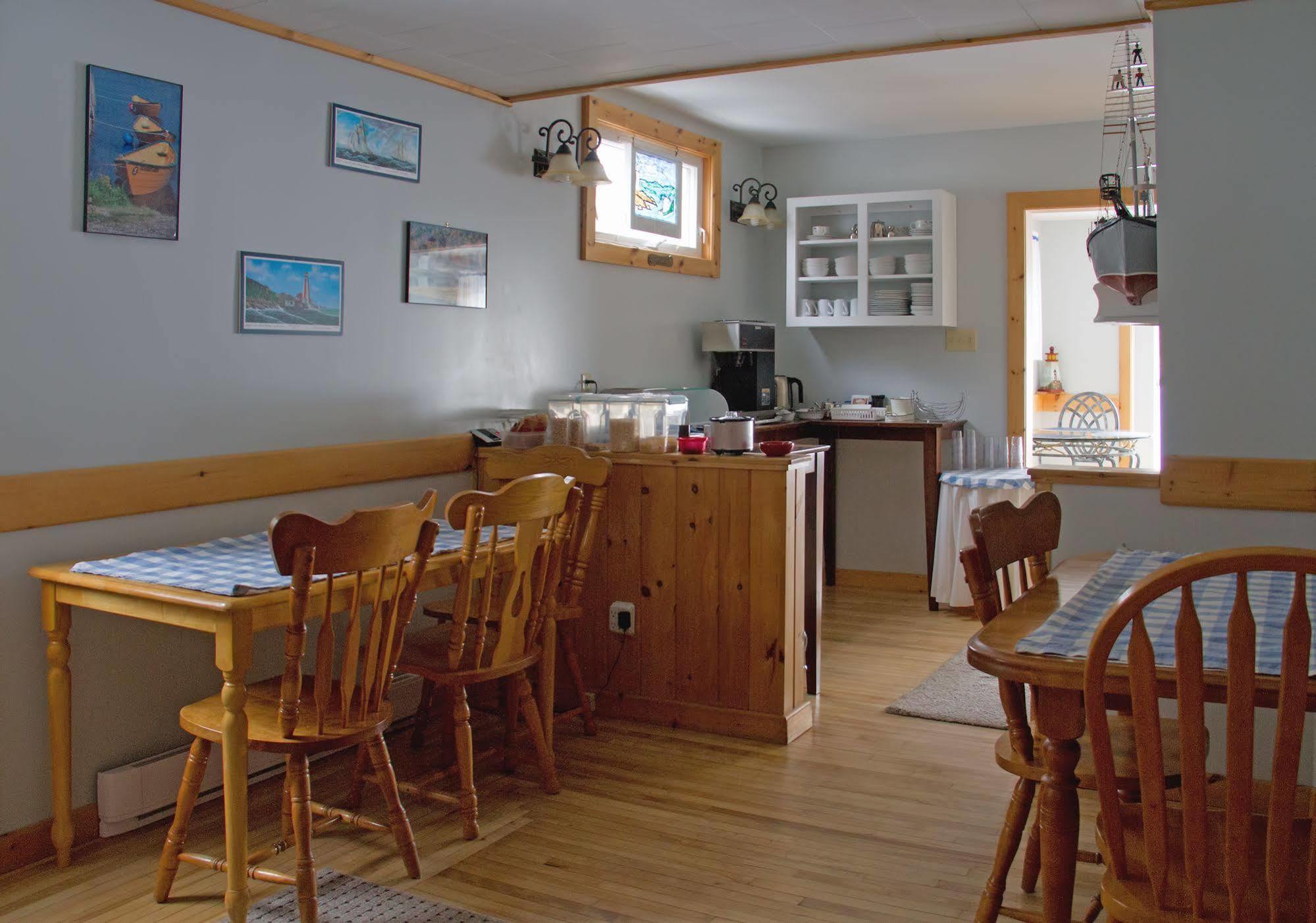 Mackenzie Motel & Cottages Shelburne Dış mekan fotoğraf